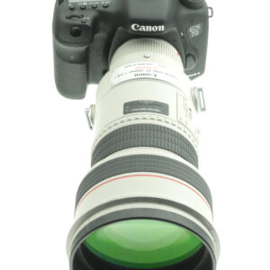 Canon EOS 7D MARK II + BG E16